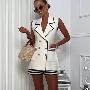 NWT ZARA blogger fav CONTRAST VEST SIZE S 
🚨FIRM PRICE NO DISCOUNT